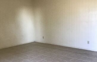 1 bed, 1 bath, 550 sqft, $1,250, Unit 03