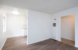 OPEN HOUSE: 11/21 3-5PM ~ 2 BR Cottage in Escondido with 2 Parking Spaces!