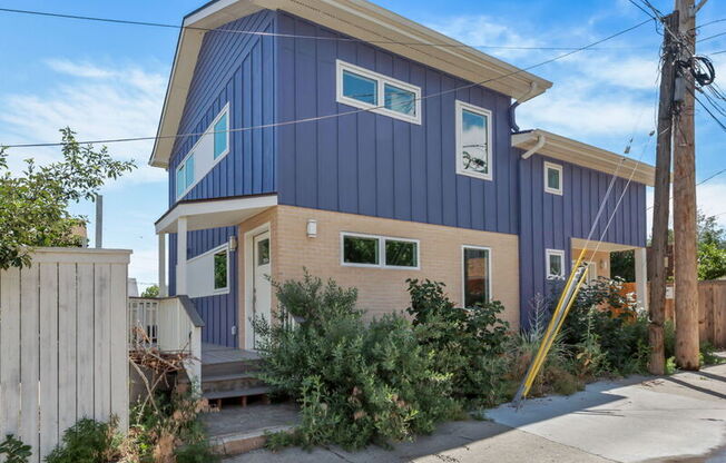 1936 W 37 AVE