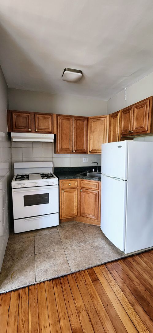 Studio, 1 bath, $1,200, Unit 314