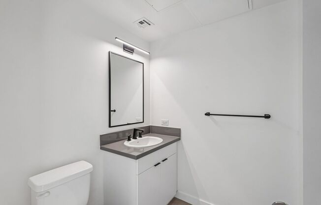 3 beds, 2 baths, 1,722 sqft, $4,096, Unit 504