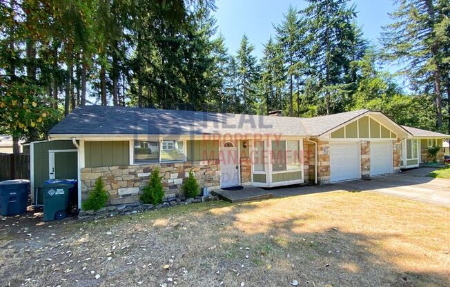 8220 8222 143 SAINT CT NW