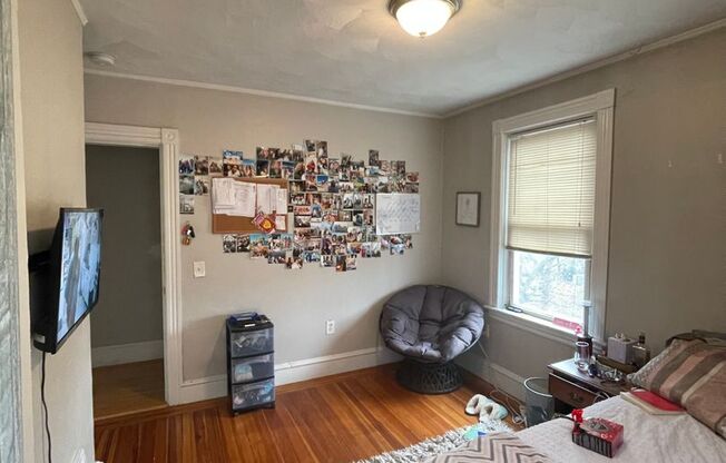 4 beds, 1 bath, $2,600, Unit 640 Smith #3