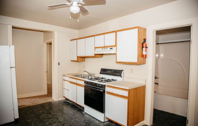 2 beds, 1 bath, $1,200