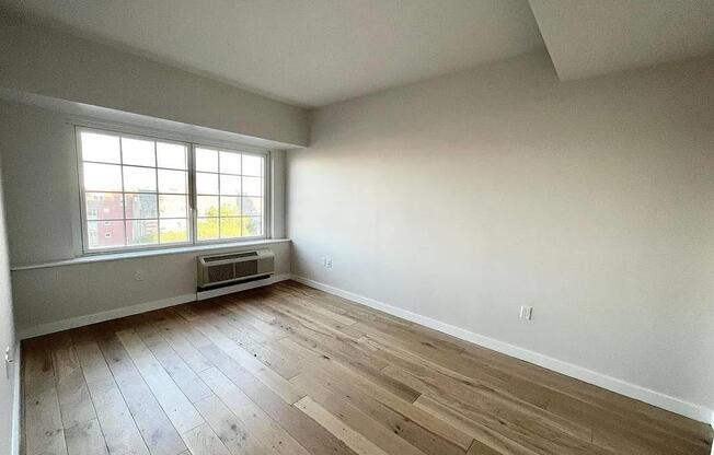 1 bed, 1 bath, $5,200, Unit 6-H