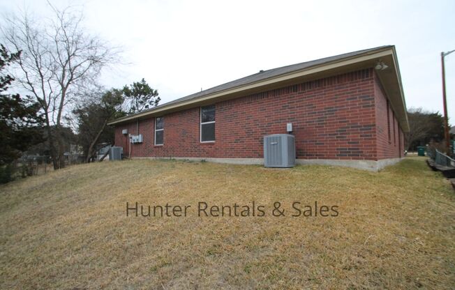 3 beds, 2 baths, $1,150