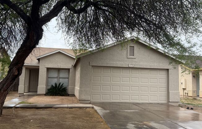 El Mirage 3 bed, 1 bath, 2 car garage, Fresh paint and carpet