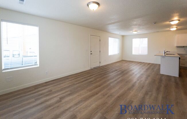 3 beds, 1 bath, 1,250 sqft, $1,375, Unit 328 E Main St #8