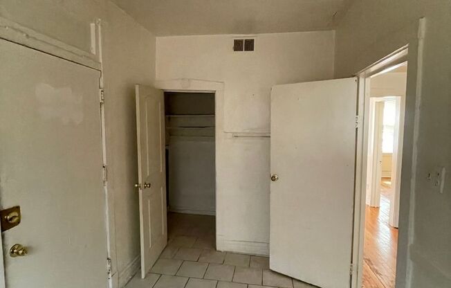 1 bed, 1 bath, 650 sqft, $950, Unit 1152 B-1