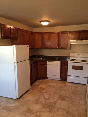 2 beds, 1 bath, 1,100 sqft, $1,600, Unit G207