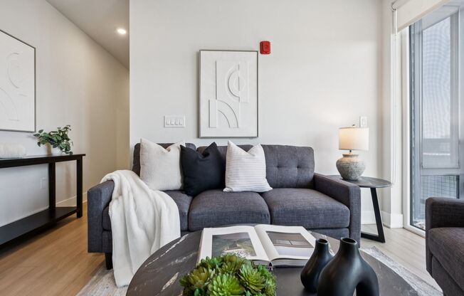 2 beds, 1 bath, 779 sqft, $1,750, Unit 105