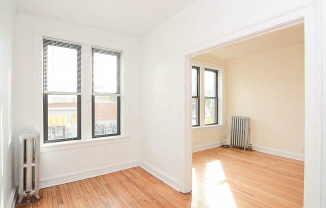 2702 SAWYER
