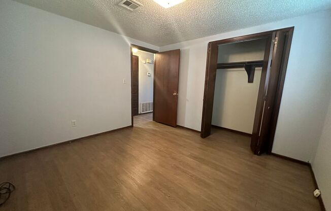 2 beds, 1 bath, $845