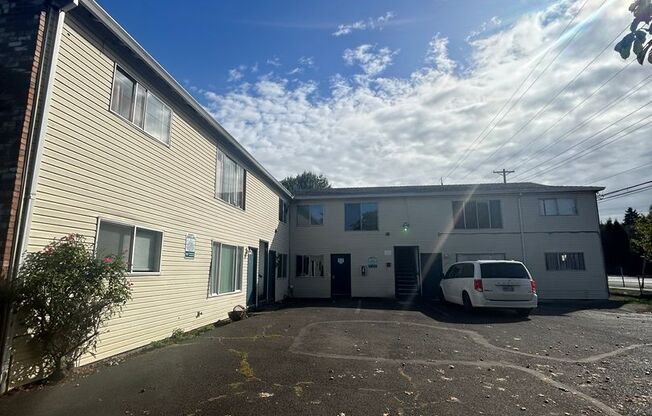 MF 38 - N Oswego Apts