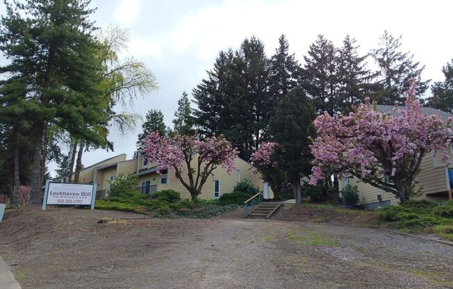 2 beds, 1.5 baths, 1,050 sqft, $2,049, Unit 214-776C