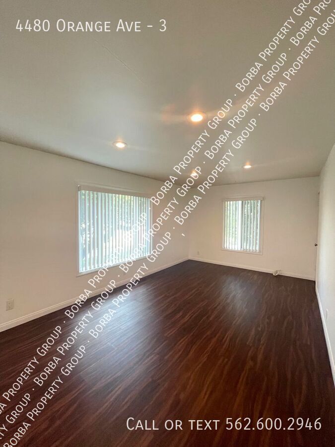 4480 Orange Ave