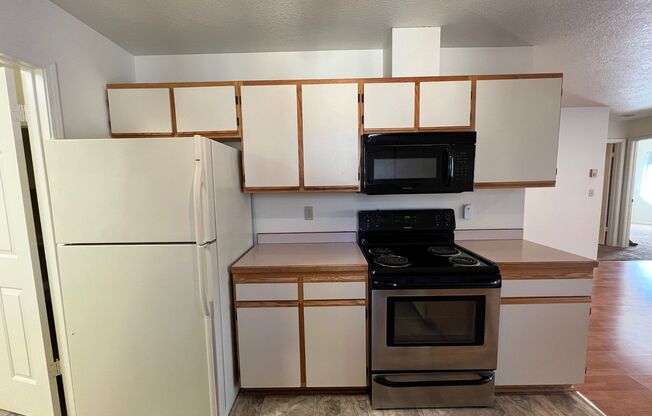 Three Bedroom House on Bend's West Side with RV Parking