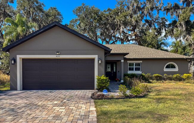 LAKE FRONT BRAND NEW Beautiful 3 bedroom on Lake Toho!