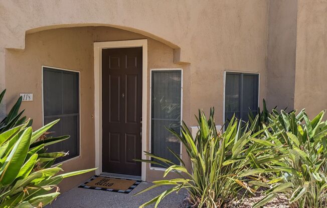 Furnished Scottsdale Condo w/2 car garage