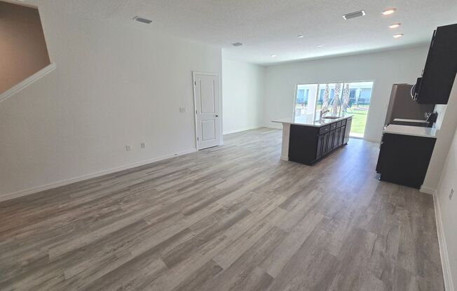 Deland - 3 Bedroom, 3 Bathroom - $1,895.00