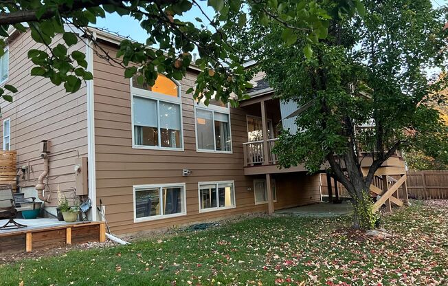 Beautiful 6 Bedroom Home in Superior