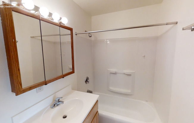 2 beds, 1 bath, $985, Unit 215-10