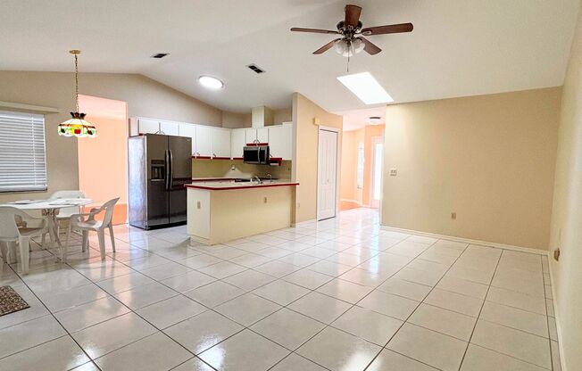 3/2 in Seven Hills Community