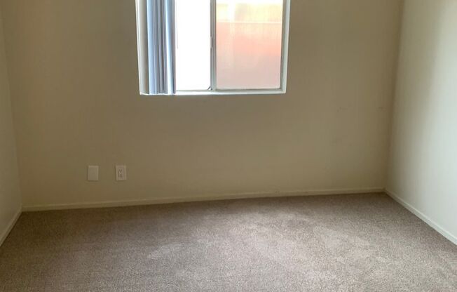 1 bed, 1 bath, 530 sqft, $1,240, Unit 689-02