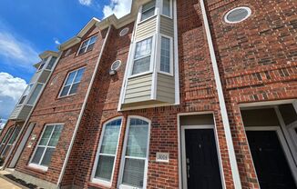 4 beds, 4.5 baths, $2,200, Unit # 3004