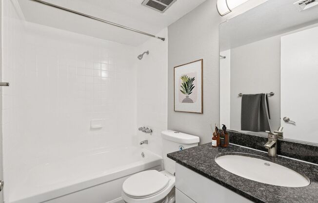 2 beds, 1 bath, 838 sqft, $1,299, Unit 311