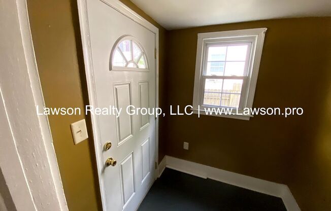 2 beds, 1 bath, $1,095