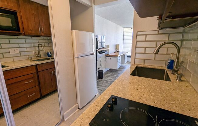 Studio, 1 bath, $1,900