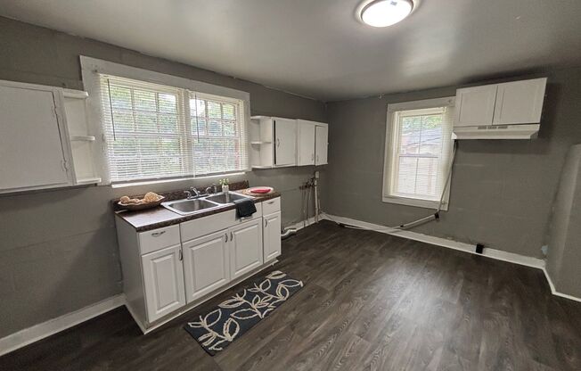 COMING SOON! 2 Bed / 1 Bath