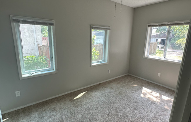 4BR Home for Rent in Minneapolis!