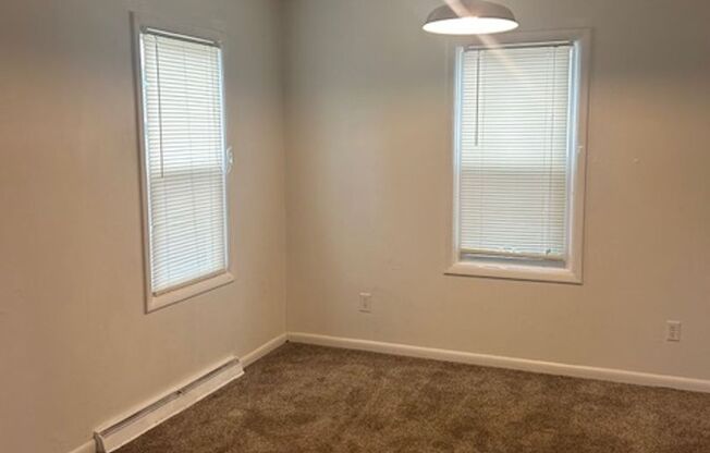 1229 Avenue F - 3b1ba w/ garage and yard space.