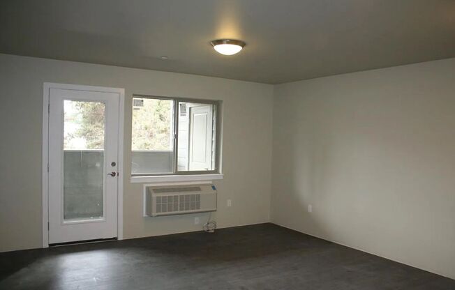 2 beds, 2 baths, 1,000 sqft, $1,795, Unit Unit 102