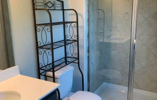 3 bed 2 ba townhome in South Austin
