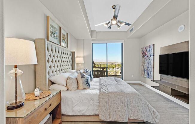 1 bed, 1 bath, $2,499