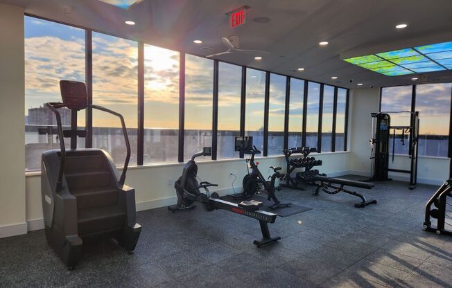 1 bed, 1 bath, 707 sqft, $1,980, Unit 610