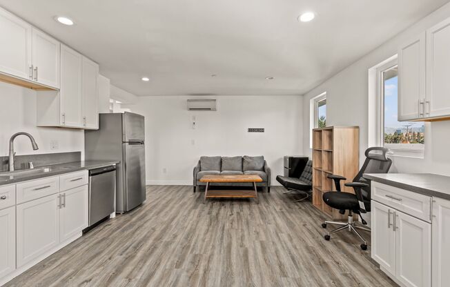 1147 West 37th Street