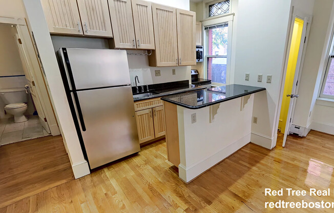 195 Commonwealth Ave