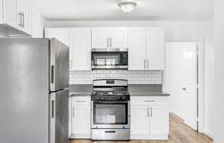 3 beds, 1 bath, $2,495, Unit 1148 1/4