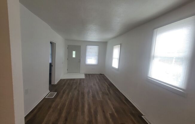 Freshly Updated 2 Bedroom /1Bath w/2 Stall Garage