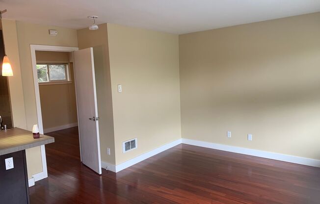1 bed, 1 bath, 550 sqft, $1,595, Unit 203