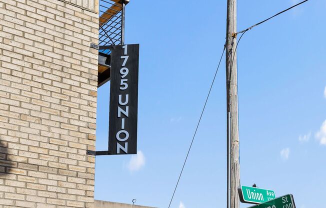 1 bed, 1 bath, $1,125, Unit MBII - 1795 Union -202