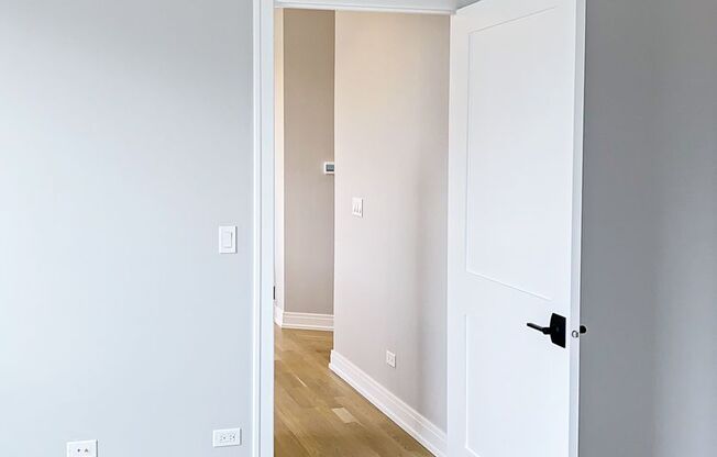 1 bed, 1 bath, 492 sqft, $2,595, Unit 1050-302