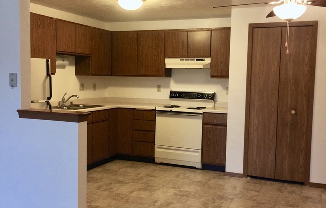 1 bed, 1 bath, $795, Unit 730-08