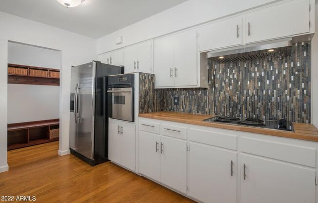 GORGEOUS PHOENIX MID-CENTURY ON A HUGE LOT!