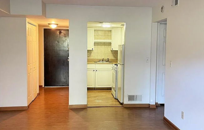 1 bed, 1 bath, $1,195