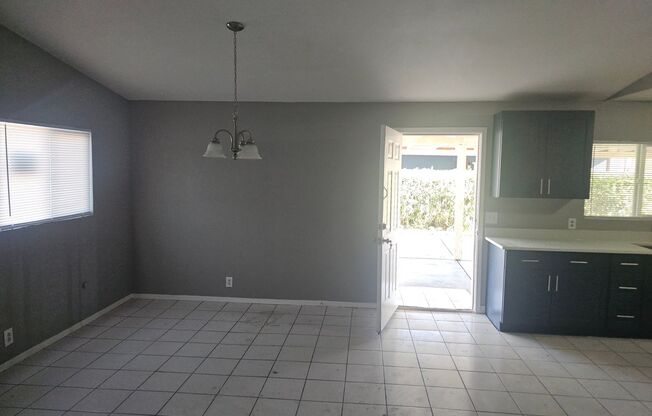 3 beds, 2 baths, $1,750